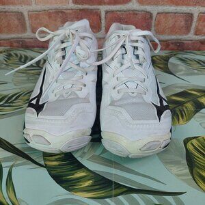 Mizuno White and Black Athletic Shoes